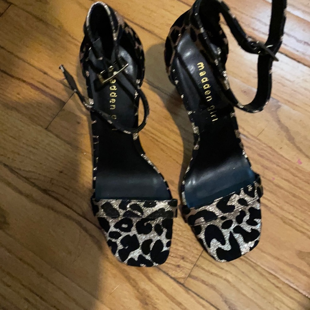 Steve Madden sandals like new beautiful